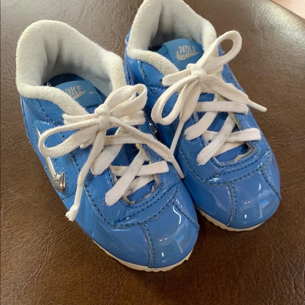 🏠 Retro Nike toddler shoes 2002 & 1986 - Picture 2 of 6
